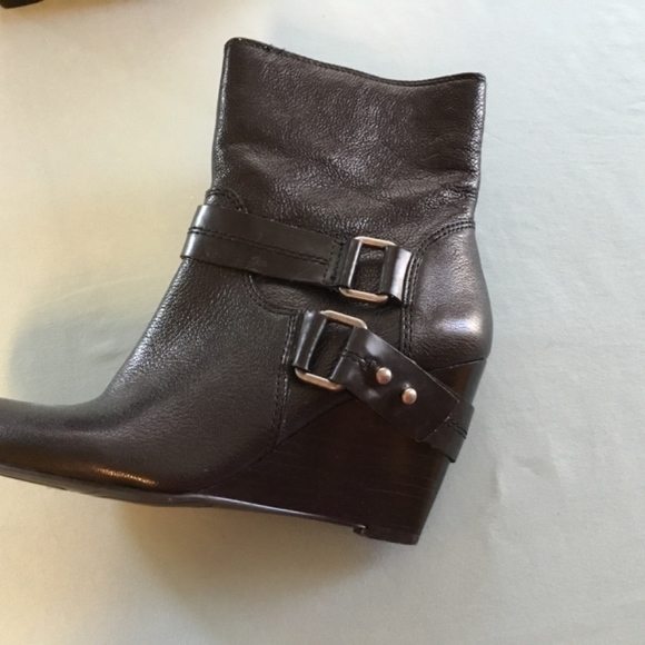 Nine West boots - Picture 2 of 6